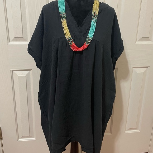 Zenana Outfitters Dresses & Skirts - 🎀 NEW Zenana Black V-Neck Raw Edge Dress with Pockets Size 2X